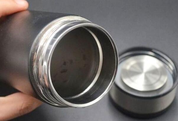 新買的保溫杯如何去除異味?超實(shí)用清洗方法大公開!