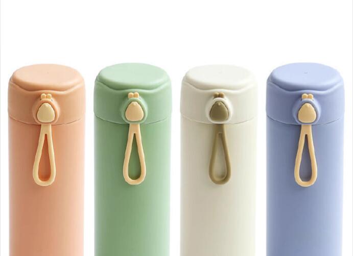 如何清理不銹鋼保溫杯內(nèi)的茶垢