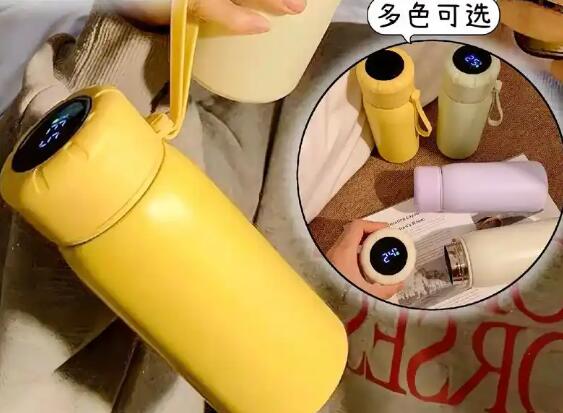 [數(shù)顯杯]給寶寶用兒童智能保溫杯父母更放心